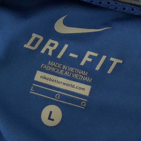 Nike Dri-Fit blue short sleeved athletic shirt - Picture 7 of 7